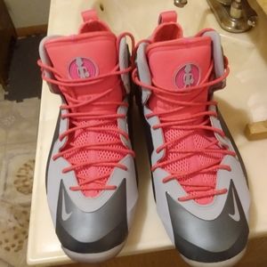 Nike lil penny shoes